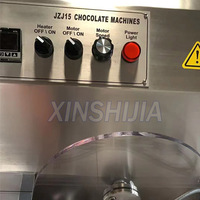 304 acier inoxydable petit 8kg Table modèle chocolat coulée moulage formant faisant traitement fusion trempe Machine