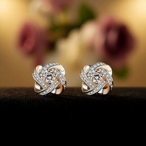 E1028 Orecchini a Perno con Nodo in Oro Bianco, Diamante Rotondo con Montatura a Griffe, Gioielli Classici da Sposa per Donna - Product Image 2