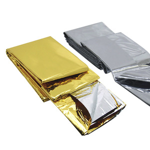 Couverture Thermique d'Urgence Réfléchissante Argentée pour Survie en Extérieur, Abri pour 1 Personne et Animaux de Compagnie - Product Image 2