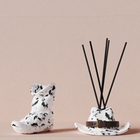 C & H Décoration intérieure personnalisée Spot Cowboy Boot Hat Bougie en céramique Diffuseur de pot Navire