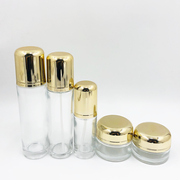 Bouteilles en verre pour soins de la peau avec pompe pulvérisatrice pour crème visage, gouttes pour les yeux et sérum – Options de logo et de couleur personnalisées – Diffuseur à bâtonnets