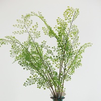 Petite plante artificielle de fougère noire réaliste en latex pour la décoration intérieure du salon, de l'étagère, du bureau, de la table, ornement vert moderne