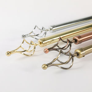 Ensemble de <span class=keywords><strong>Support</strong></span> en métal réglable de haute qualité <span class=keywords><strong>extensible</strong></span> <span class=keywords><strong>Double</strong></span> Style simple <span class=keywords><strong>tringle</strong></span> à rideau Art déco en aluminium pour la décoration de la maison - Product Image 1