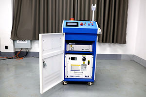 Mesin Pembersih Laser Serat Portabel Berdaya Tinggi Pendingin Air Penghilang Karat Perawatan Permukaan Logam 1500W-3000W Multifungsi - Product Image 3