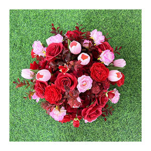 Arreglo Romántico de Rosas de Seda Rojas con Flores Rosadas Mixtas, Ramo de Flores Artificiales Hecho a Mano, Centro de Mesa para el Día de San Valentín - Product Image 5