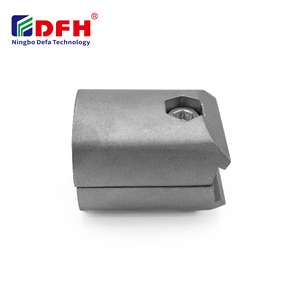 Conector de Canto de Baixo Custo para Construção Civil, Juntas de Alumínio com Tratamento de Superfície Zincado M6*20 - Product Image 1