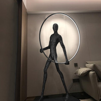 Lámpara de Pie Alta Moderna y Popular de Hierro con Diseño de Estatua Negra LED para Decoración de Esquinas de Dormitorio y Sala de Estar