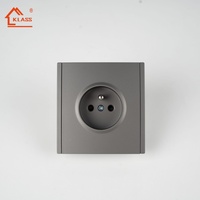 Interrupteurs et prises murales 3 voies et 4 voies de style européen tendance avec ports USB, lumières intégrées, disponibles en noir, blanc, or, gris, argent pour usage domestique