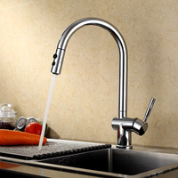 Weihao Robinet de cuisine contemporain en acier inoxydable à une poignée avec douchette à tirette Robinet d'eau chaude/froide monté sur le pont