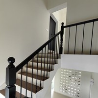 Escalier de terrasse extérieur ultra-fin et moderne en alliage d'aluminium à rail unique avec main courante résistante à l'eau