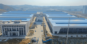 Collana con Croce in Diamante Sintetico in Catene d'Oro Giallo/Bianco/Rosa 18K Stile Minimalista - Product Image 6