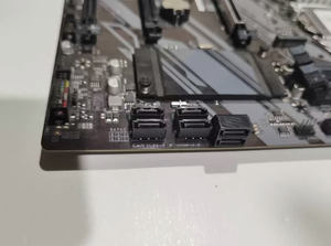 Z390 UD Used Gaming <b>Motherboard</b> with 64GB DDR4 LGA1151 Supports 9th and 8th Gen Intel Core Processor - Product Image 3