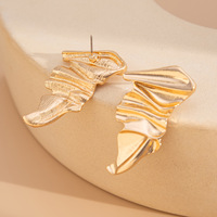 Nouvelle mode boucles d'oreilles en alliage d'or surface lisse simple plissée avec superposition exagérée accessoires pliables personnalisés
