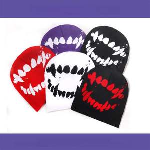 Вязаные шапки-бини из жаккарда с дизайном «Гримаса» - Product Image 5