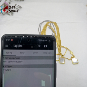 Collar con Colgante de Oro de 18K con Chip NFC Programable y Personalizado, Regalo Único - Product Image 2