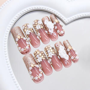 Uñas Postizas Francesas con Flores de Diamantes Doradas, Estilo Atrevido, Desmontables, 24 Piezas - Product Image 4