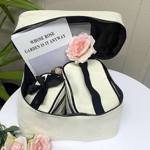 Trousse de maquillage blanche avec logo personnalisé, fermeture éclair, pochette cosmétique portable pour femmes, sac en toile respirant - Product Image 5