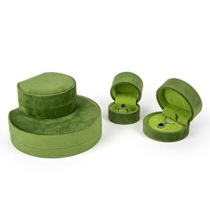 Caja de Joyería de Terciopelo Verde en Forma de Semicírculo, Exquisito Juego de Cajas de Joyería, Caja de Exhibición de Joyería de Alta Gama - Product Image 3