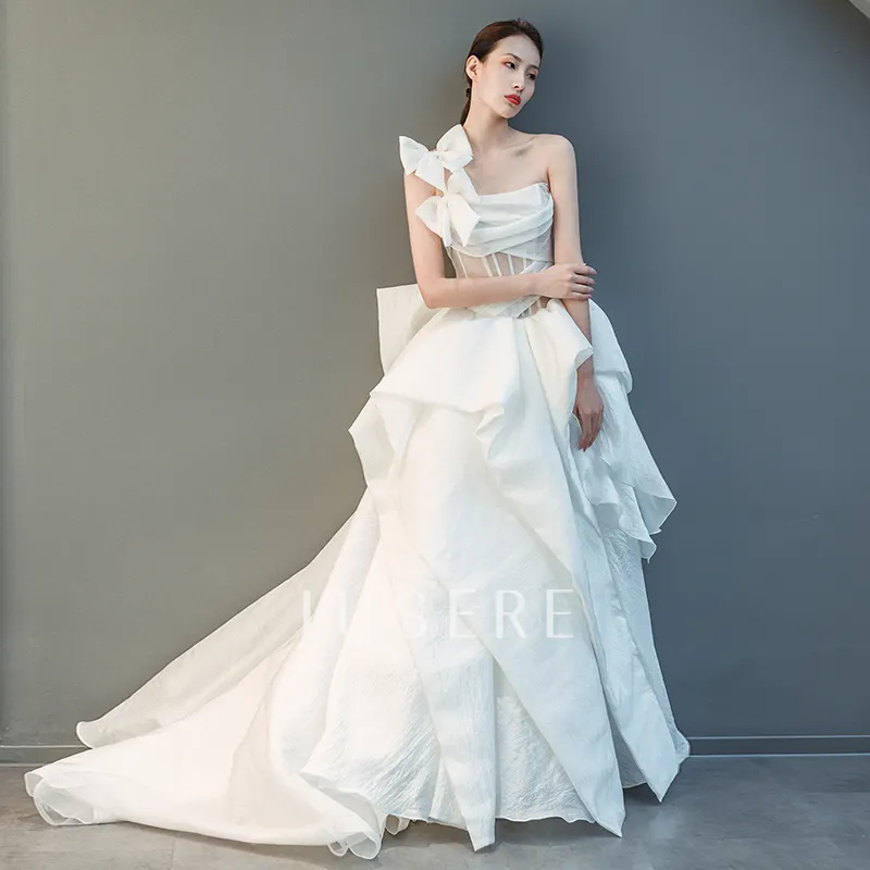 One-shoulder A Line Wedding Dresses Illusion Sleeveless Bridal Gowns Pleated Long Plus Size Dresses