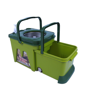 Seau à serpillière magique à 360 degrés avec fonction de nettoyage, manche en acier inoxydable, tête en plastique et fer pour usage domestique et hôtelier - Product Image 1