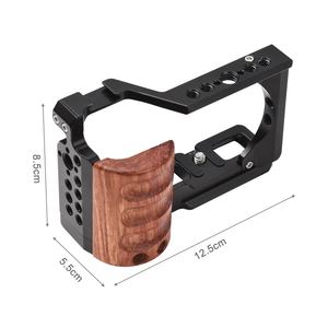 Jaula de cámara Andoer, jaula de vídeo de aleación de aluminio con montura de zapata fría, roscas de 1/4 pulgadas y 3/8 pulgadas para cámara <span class=keywords><strong>Sony</strong></span> 2017 - Product Image 4