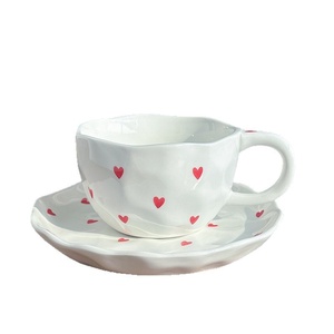 Ensemble tasse et soucoupe à café en céramique portable, style coréen, inspiré d'Instagram, motifs floraux peints à la main, parfait pour le thé de l'après-midi - Product Image 5