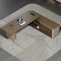 Bureau de direction en forme de L, design en bois, luxe léger, ambiance haut de gamme, style moderne minimaliste, mobilier de bureau pour manager