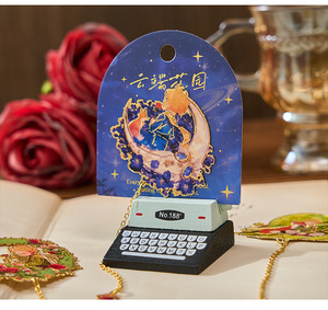 ที่คั่นหนังสือโลหะ LABON ลายเจ้าชายน้อย ชุบทองคำ ดีไซน์สวยงาม พร้อมจี้รูปสุนัขจิ้งจอกและดอกกุหลาบ ของขวัญสำหรับนักอ่าน - Product Image 2