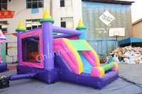 Château gonflable combiné Fun Moonwalk avec toboggan et obstacles