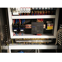 Pompe de remplissage et de bouchage automatique électrique 20L à commande PLC pour remplissage d'eau de haute précision et boissons commerciales