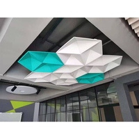 Panneau acoustique en feutre PET, panneaux muraux décoratifs absorbants le son en fibre de polyester, panneau acoustique en feutre moderne haute densité pour l'intérieur