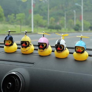 Moto lumineuse petit canard jaune équitation lumière avec corne <span class=keywords><strong>Amazon</strong></span> vente chaude canard en caoutchouc lumière - Product Image 5