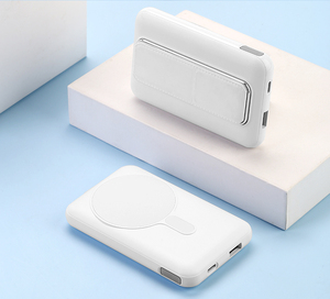 Banco de energía móvil de carga rápida inalámbrica de succión magnética totalmente compatible 10000mAh 22,5 W + PD20W con soporte portátil para <span class=keywords><strong>iPhone</strong></span> - Product Image 2