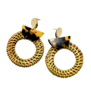 Venta caliente de la joyería de las mujeres de moda perla pendientes hecho a mano de ratán pendiente hoja verde Carey pendiente - Product Image 6