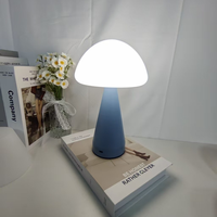 Lampe de table LED moderne de style champignon blanc avec commande tactile pour la décoration de la maison avec fonctions de charge
