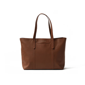 La construction en cuir véritable de qualité supérieure rend ce sac fourre-tout pour femme un compagnon durable et élégant pour les réunions de travail. - Product Image 5