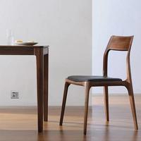 Chaise de salle à manger de luxe en bois massif de haute qualité au design moderne avec dossier en cuir pour la maison ou le restaurant