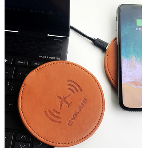 Chargeur de téléphone sans fil en cuir PU, chargeur de téléphone sans fil rond, chargeur de téléphone sans fil rapide personnalisé pour voiture. - Product Image 5