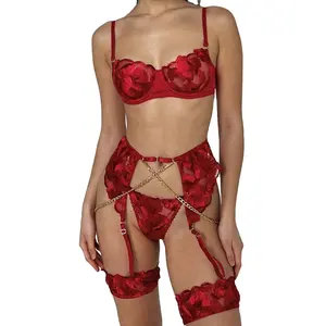 2024 FÁBRICA DE China Sexy y transparente sujetador de pecho grande rojo mujeres Lencería Sexy y ropa de mujer Lencería Sexy G-String