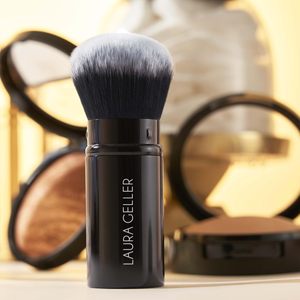 Laura Geller New York Laura Must-have 3 pz Kit al forno Balance-n-Brighten fondotinta in polvere dorato Medium Spackle Skin Primer