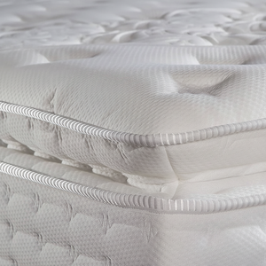 Matelas enroulable ignifuge a ressorts Bonnellformat simpledoublequeen ou kingpour la maison ou lhotelavec surmatelas integre a - Product Image 1