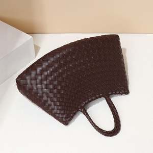 Nouveau panier de nourriture français sac tissé à la main Art rétro et sac à main polyvalent de haute qualité en cuir souple léger sac de luxe pour femmes - Product Image 5