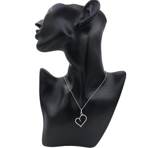 Colgante de Corazón en Plata de Ley con Baño de Rodio, Diamante Blanco Natural de Corte Brillante Redondo de 0.45 Ct, Joyería Moderna para Mujer para Uso Diario - Product Image 2