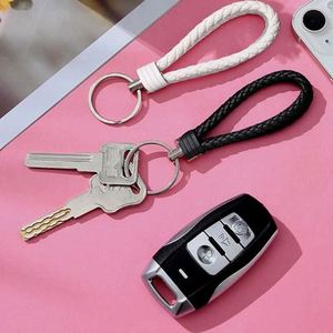 Porte-clés tressé fait main en acier inoxydable avec sangle en cuir PU coloré, accessoires pour clés de voiture, sacs à main et sacs pour femmes et hommes - Product Image 5