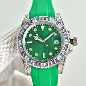 Reloj de Buceo Personalizado Exclusivo con Bisel Plateado Arcoíris y Esfera Verde, Correa de Goma Verde, Reloj Deportivo de Lujo Estilo Hip-Hop - Product Image 1