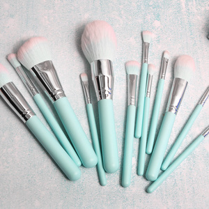 Ensemble de pinceaux de maquillage hypoallergéniques personnalisables OEM/ODM avec logo, haute densité, faciles à nettoyer, multifonctionnels, idéaux pour les voyages et les cadeaux promotionnels - Product Image 2