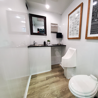 Toilettes mobiles portables, remorque de bureau mobile personnalisable avec toilettes, toilettes portables dans une remorque conteneur
