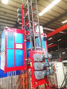 SC200/200 निर्माण यात्री और माल के लिए मंच लहरा बिजली केबल निर्माण लिफ्ट - Product Image 6