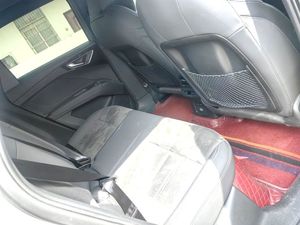 Audi <span class=keywords><strong>Q4</strong></span> <span class=keywords><strong>E</strong></span>-<span class=keywords><strong>tron</strong></span> 2024 de Lujo, Usado, 5 Plazas, SUV, Bajo Kilometraje, Excelente Estado, Como Nuevo, Autos Usados para Exportación - Product Image 5