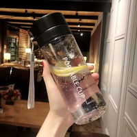 Bouteille d'eau transparente portable 800 ml, gourde de sport avec cordon, en plastique givré pour l'extérieur